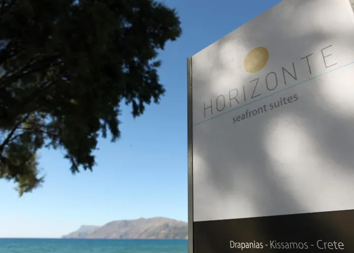Horizonte Seafront Suites